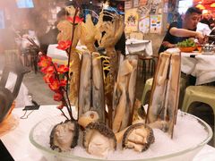 -鲜入围煮花胶鸡海鲜火锅