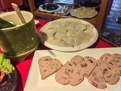 -二荆条·蜀鲜汇城市森林火锅