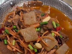 -帅巴人舅母子腊蹄民俗村