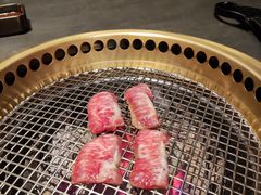 -铭牛烧肉·和牛海鲜自助(高新月牙湖店)