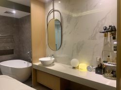 -香港倾城国际·美容美体中心