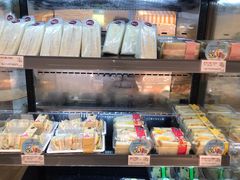 面包甜点陈列柜-85度C(青岛燕儿岛店)