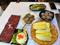 -鲜入围煮花胶鸡海鲜火锅