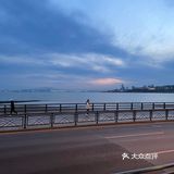露天海边拍照｜车来车往是最好的背景📷