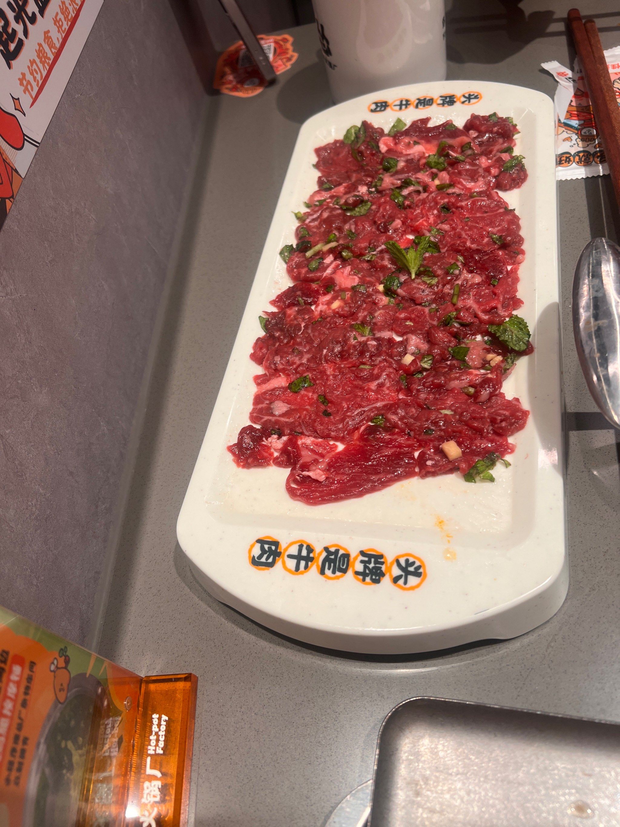 鸭血非常新鲜口感特别好,薄河牛肉超级新鲜好吃,服务也很棒