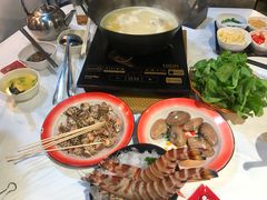 -鲜入围煮花胶鸡海鲜火锅