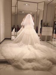点击看大图 -GRACE KELLY婚纱与礼服(北京店)