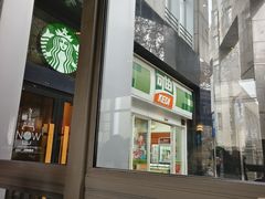 -星巴克(汾阳路店)