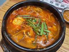 -青瓦炭韩潮烤肉(花园道店)