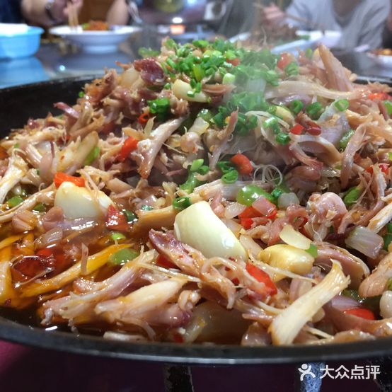 678酒食土菜馆(恩施市白蚁防治所西)