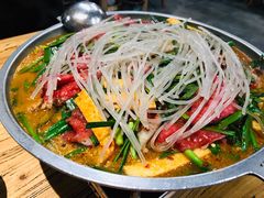 牛肉八带鱼饼土豪锅-京玉菲饭店(李村店)