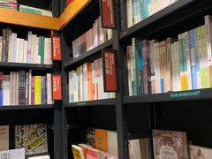 -西西弗书店&矢量咖啡(凯德晶萃广场店)