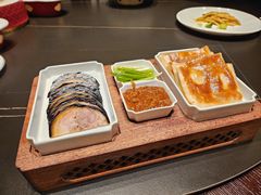 酱卤肘子配口袋饼-秀儿四九城·新京菜(亚运村鸟巢店)