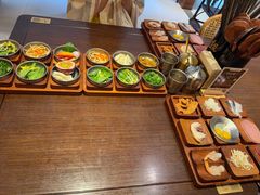 -银米·云南传统过桥米线(双廊黑金冠店)