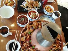 -炉小二铜锅牛蛙•川湘菜(三里屯店)
