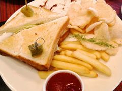 -WOLFGANG PUCK KITCHEN & BAR(迪士尼小镇店)