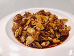 蒜爆羊肉-老牌坊鲁菜名店(美莲广场店)