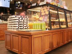 面包甜点陈列柜-梁师傅烘焙(山亭店)