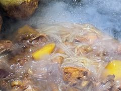 -锅老头海鲜铁锅炖