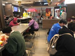 大堂-麦当劳(花城大道华穗路店)