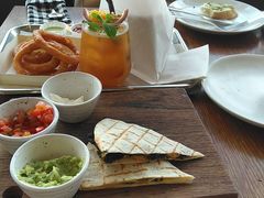 -ROAST coffee & eatery