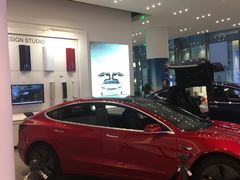 -TESLA 特斯拉(广州天环广场体验店)