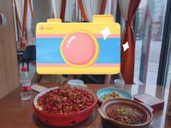 -有红鸡毛店·川菜(建设路店)