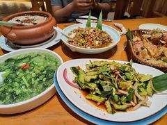 -老滇山寨•云南特色菜•地方菜•民族风情歌舞表演(金碧店)