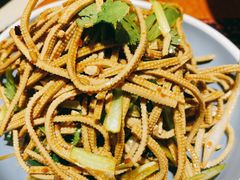 凉拌豆腐丝-肠王卤煮(西单食宝街店)