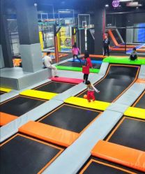 -蹦贝运动中心·蹦床·攀岩·闯关(龙岗店)