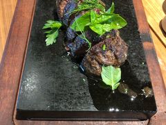 -Erman岩烧牛排(虹桥南丰城店)