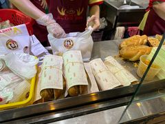 -Bánh Mì Huynh Hoa