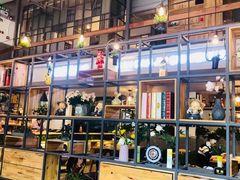 面包甜点陈列柜-遇见小厨·北京烤鸭·江湖菜·川菜(广福桥店)