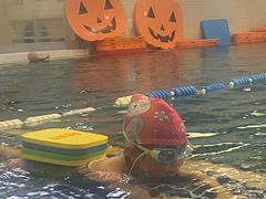 -蓝旗亲子游泳(范湖万达广场店)