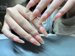 -UGIRL有个美甲