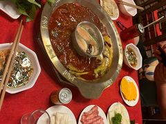 -山城年华老火锅(玉林店)