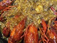 -虾弄弄海派小龙虾·牛羊蝎子火锅