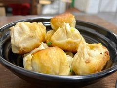 特色葱煎包-赵宝美煎包店