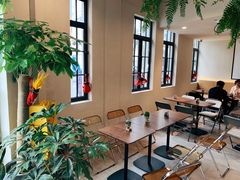 -Fridi Patisserie Cafe