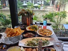 -喜洲吧·江畔老船厂·庭院餐厅(喜临院店)