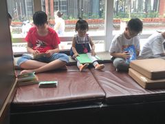 -钟书阁(松江泰晤士小镇店)