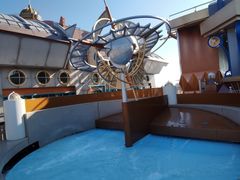 -海底巡游艇:尼莫和好友的海洋世界