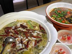 -江渔儿酸菜鱼专门店(明珠广场店)