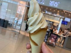 -喜茶(杭州滨江宝龙店)