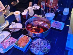 -唯爱KTV聚会餐厅(仙林东城汇店)
