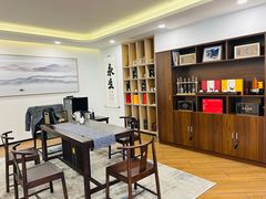 -上海宝信宝马4S店