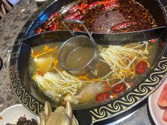 -椒香城门口重庆老火锅(美颂广场店)