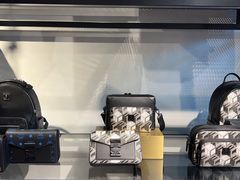 -MCM(比斯特上海购物村店)