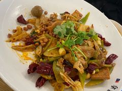 -拿渡·水煮鱼麻辣香锅(王府井奥莱·香江小镇店)