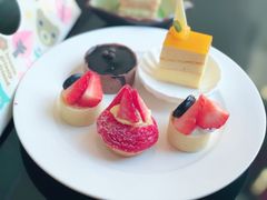 -上海漕河泾万丽酒店